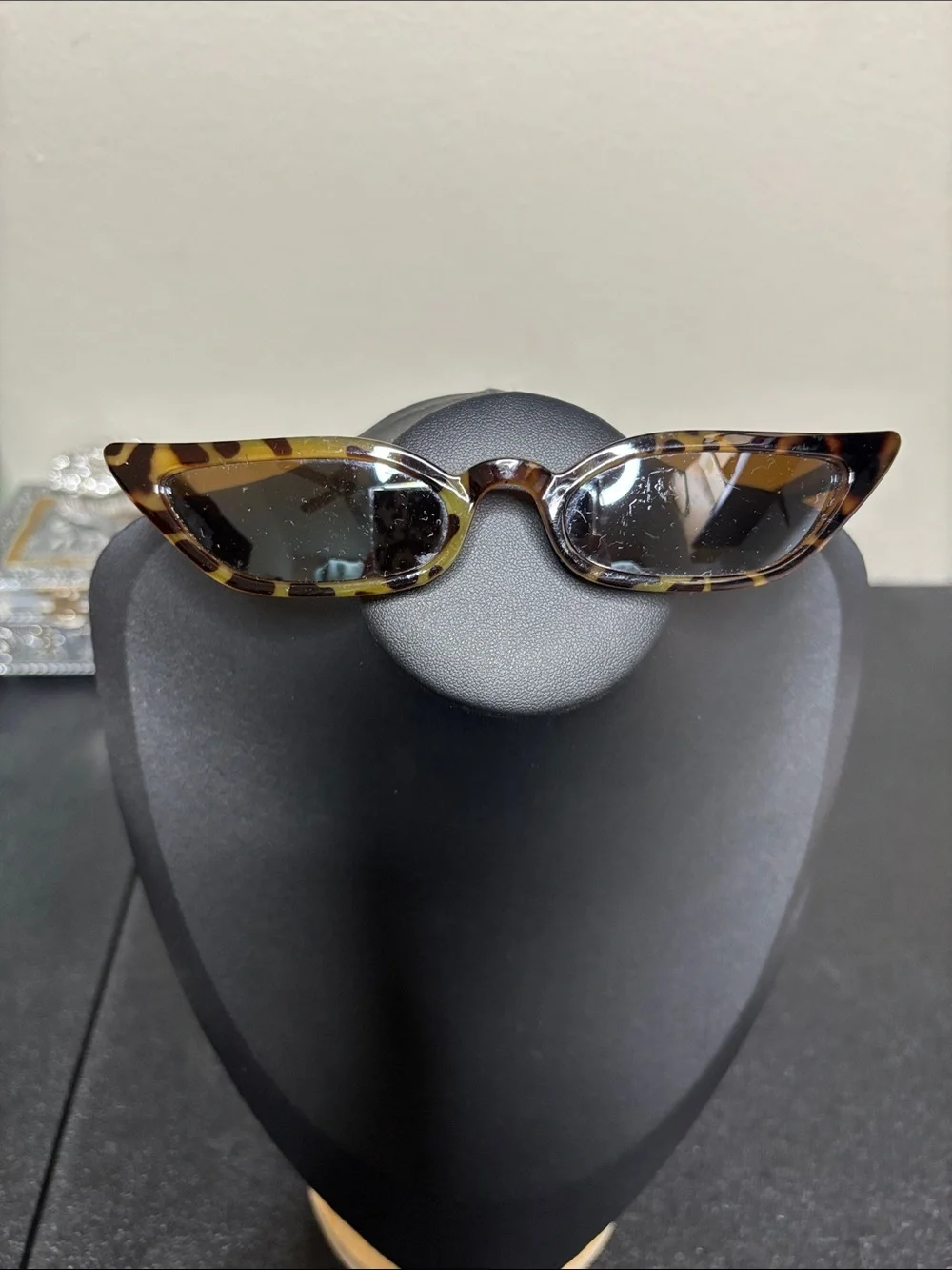 Tortoiseshell Cat-Eye Sunglasses in Brown Unique Cosplay